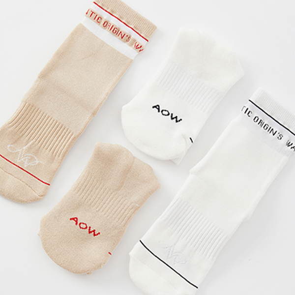 AOW Logo Middle Socks (7089221894334)